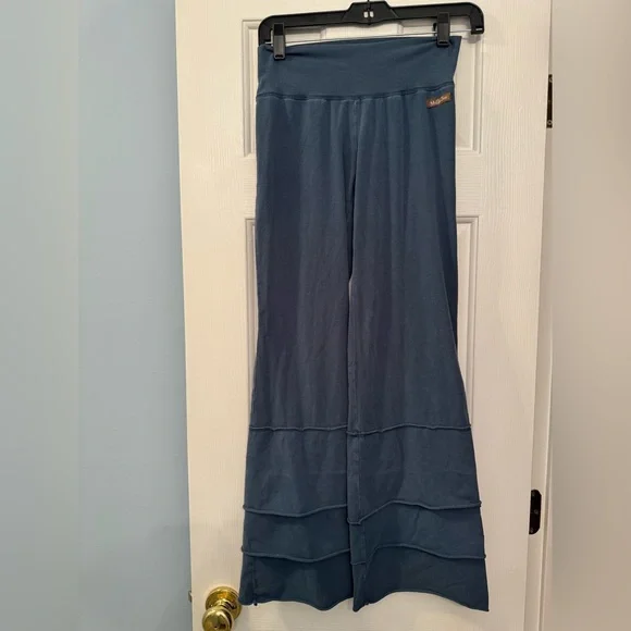 Matilda Jane | Finn Tiered Pants Full Length Ceil Blue Stretch Wide Leg - Picture 3 of 9